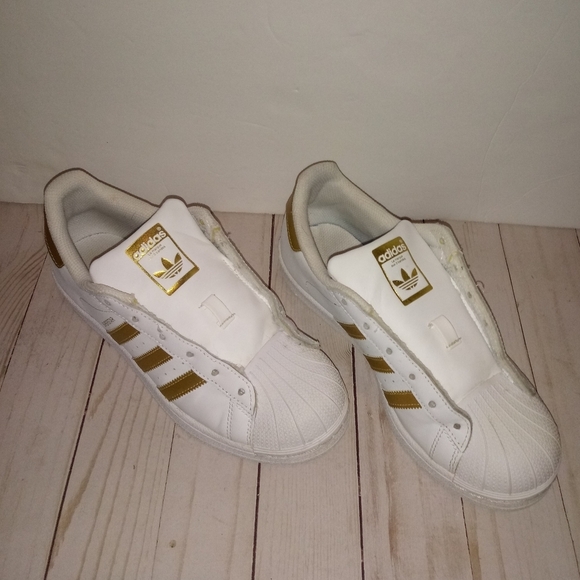Adidas Superstar White/gold Metallic sneakers - Picture 11 of 15